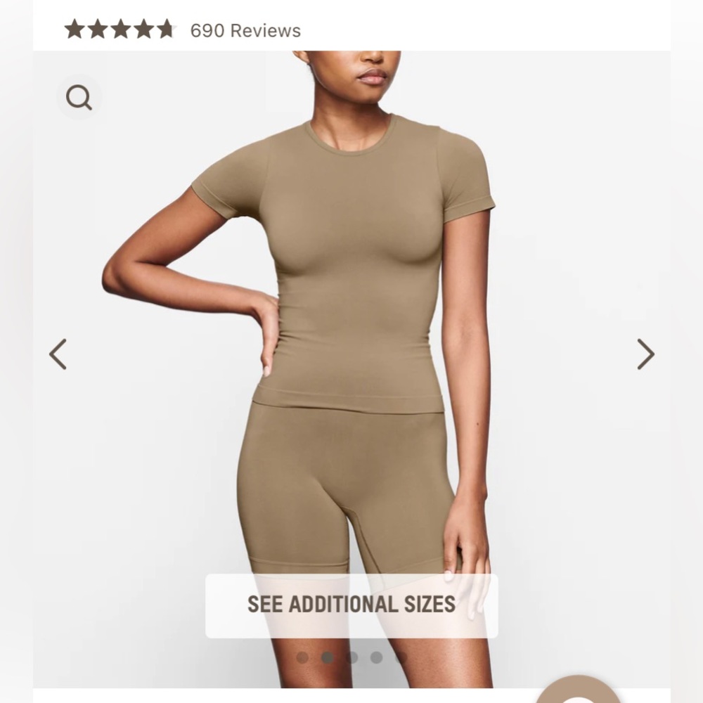 Skims SOFT SMOOTHING T-SHIRT | DESERT
